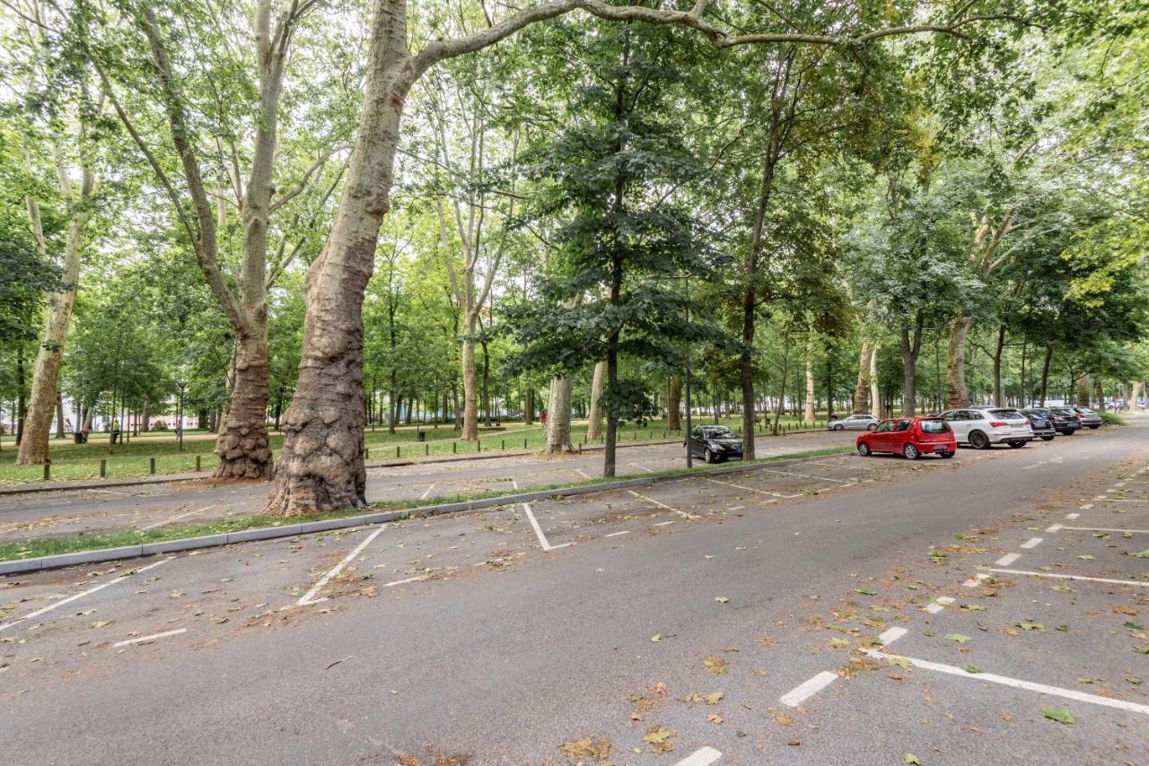 Moet Lägenhet Reims Exteriör bild
